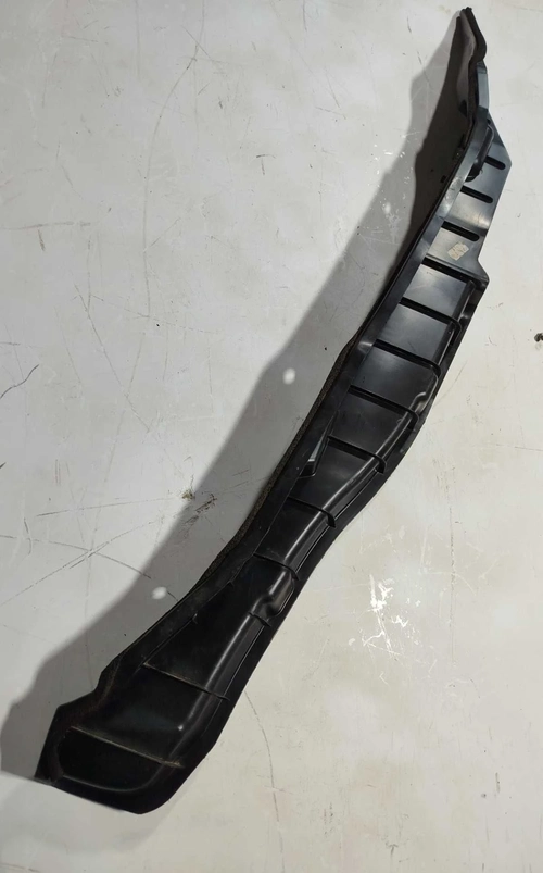 Moldura acabamento paralama L.D TOYOTA Hilux SW4 2016/2020 (ID:1471)