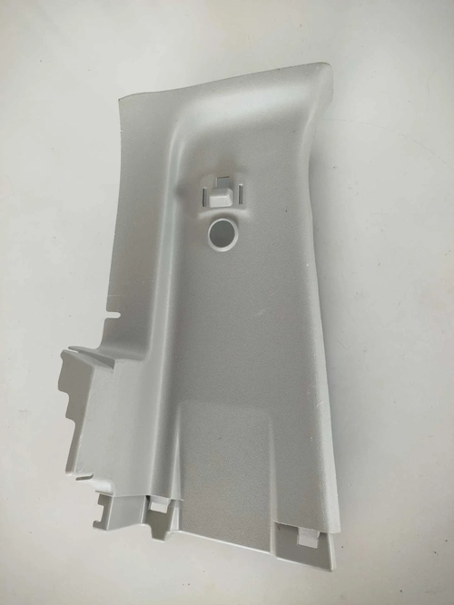 Moldura Coluna Cinto Central Direito Hilux 2016/2020 (ID:17463)