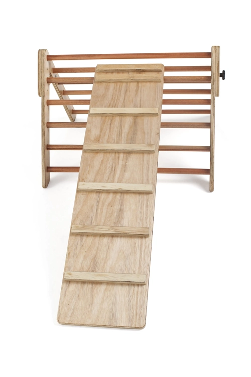 Triângulo de Pikler com Rampa