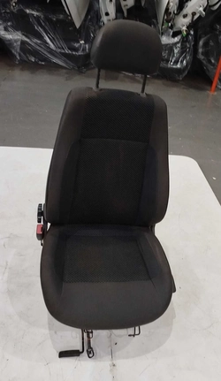 Jogo de bancos incompleto somente os dianteiros Volkswagen Gol 1.0 2014/2015 (ID:727)