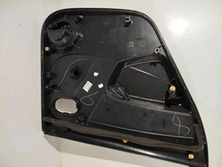 FORRO PORTA TRASEIRA C/ BOTÃO VIDRO LD OROCH DYN 1.6 SCE2022 (Id:7461)