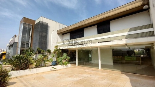Loja comercial para alugar com 7 salas e amplo estacionamento na Av. Maringá – Londrina