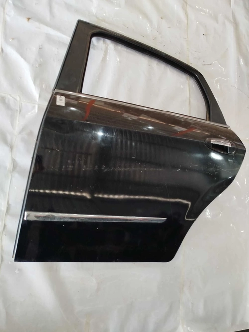 PORTA TRASEIRA LINEA ESSENCE 1.8 2014/2015 LE (ID:11680)