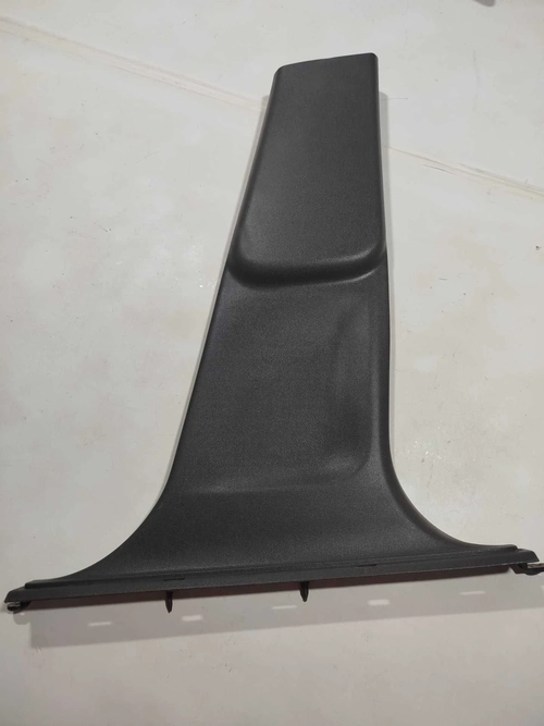 Moldura inferior coluna direita Punto 2010 (ID:609)