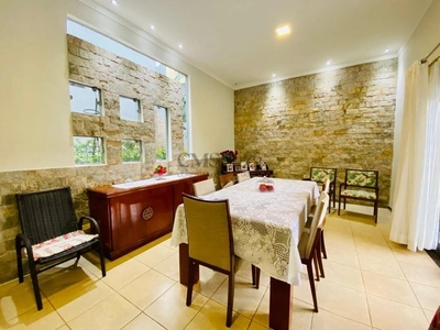 Casa à venda em Londrina, Andrade, com 4 quartos, com 320.53 m²