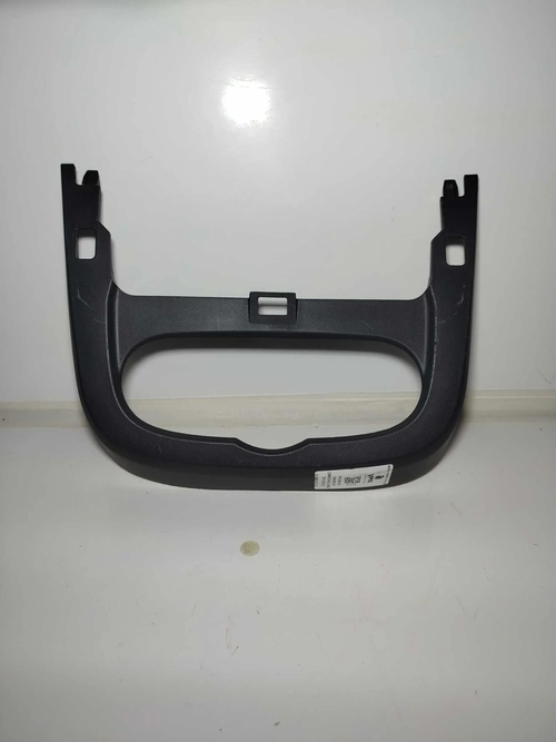 MOLDURA DO COMANDO AR CONDICIONADO OROCH DYN 1.6 SCE 2022 (Id:5714)