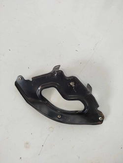 Suporte Ponteira Parachoque Trás. Esq. Mitsubishi Pajero 2008/2020 (id:17745)