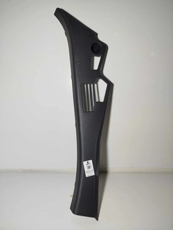 ACABAMENTO COLUNA TRASEIRA OROCH DYN 1.6 SCE 2022 (id:12709)