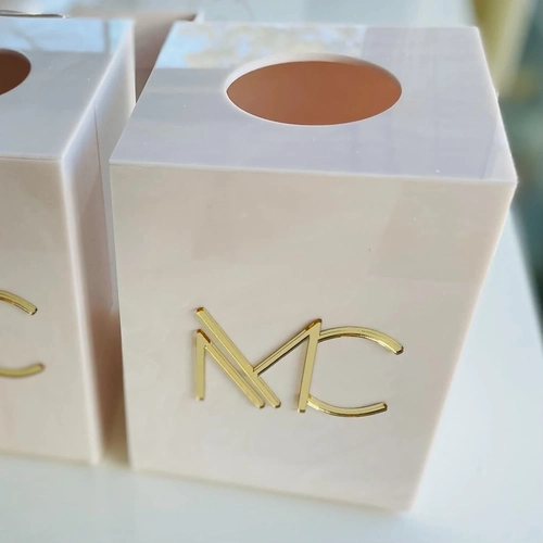 Lixeira de mesa acrílico madrepérola - Logo alto relevo inicial ou desenho