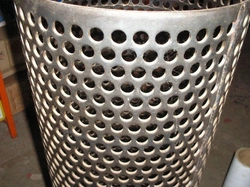 PENEIRA  COLHEDORA DE MILHO FOGUETINO PERFURADA