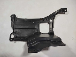 Protetor lateral esquerda para barro Honda Fit 2014 (ID:509)