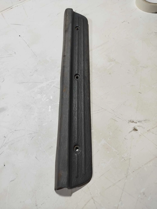 Acabamento assoalho traseiro direito L200 Outdoor 02/12 (ID:1429)