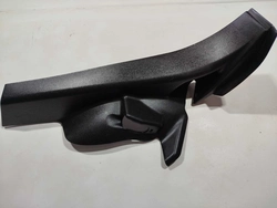 Acabamento soleira caixa rodas traseira LE GM astra 2011 (ID:403)