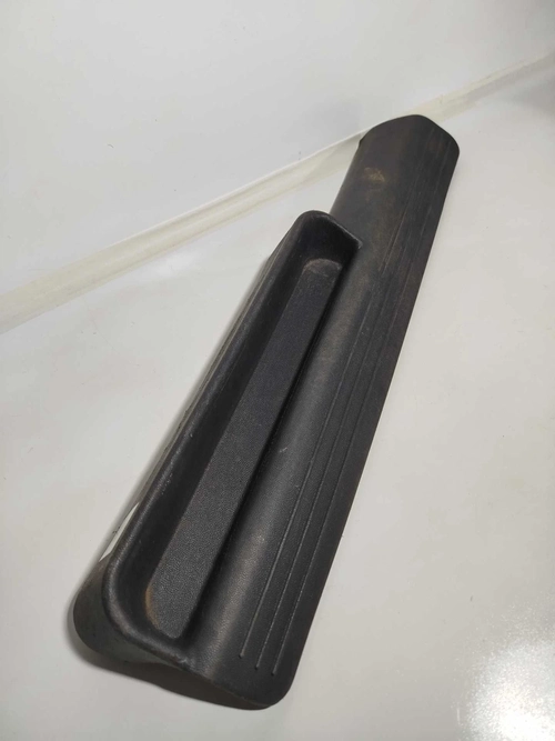 MOLDURA SOLEIRA PORTA LE MONTANA CONQUEST 2007 (Id:7752)