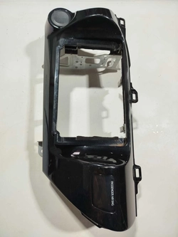 Moldura multimídia Hilux 2020 (ID:626)