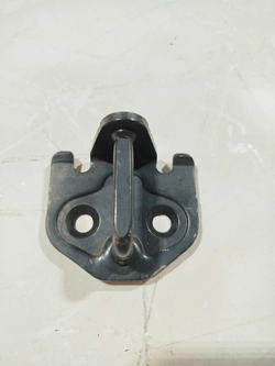 Batente fechadura porta traseira LE Ford Focus 2010 (ID:1409)