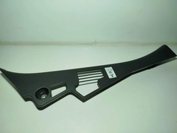 ACABAMENTO COLUNA TRASEIRA LD OROCH DYN 1.6 SCE 2022 (id:5722)