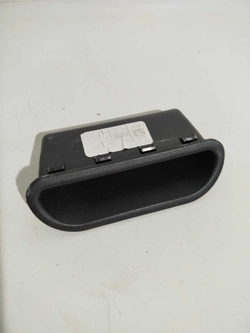 ACABAMENTO DO PUXADOR DO PORTA MALAS CHEVROLET TRACKER 1.4 2019 (ID:18753)