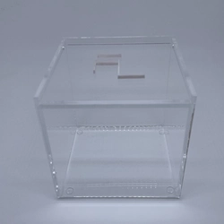 Caixa Cubo - Logo alto relevo inicial ou desenho