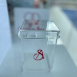 Porta objetos M com tampa - Logo alto relevo inicial ou desenho