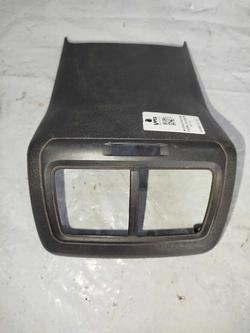 MOLDURA DIFUSOR AR CENTRAL TRASEIRO VW GOLF GTI 2014/2016 (ID:13477)