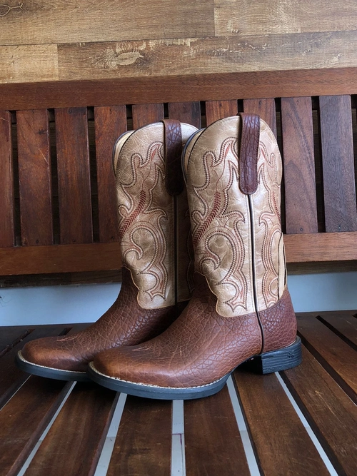 Bota Country Masculina em Couro Texturizado Tamanho 39