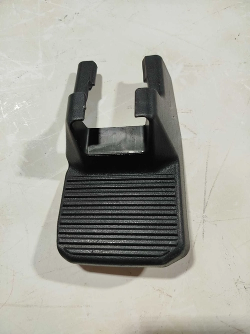 Acabamento banco dianteiro LD Hilux 2017 (ID:1454)