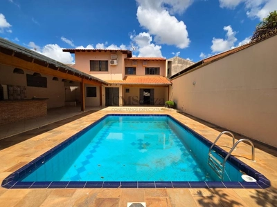 Casa para alugar em Londrina, Califórnia, com 4 quartos, com 280 m²