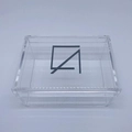 Caixa P tampa removível - Logo alto relevo inicial ou desenho