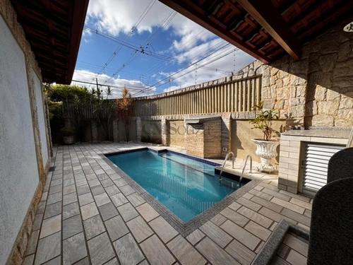 Casa para alugar no Jardim Adriana II, com 4 quartos, com 250m², Londrina;