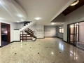 Casa térrea à venda no Bairro Mediterrâneo em Londrina, 302m², 5 quartos e piscina
