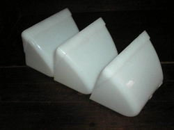 CANECAS DE PLASTICO P/CORREIA TRANSPORTADORA 17,5CMT X 13,5CMT X 9,5CMT. MOD.05