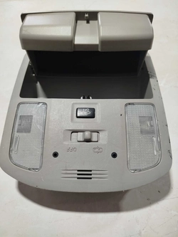 Luz de teto c/porta óculos Hilux srv 2016-2020 (ID:1590)