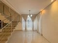 Casa à venda no Alphaville Londrina 2 com 240m², 3 suítes, piscina e área gourmet em condomínio fechado de alto padrão