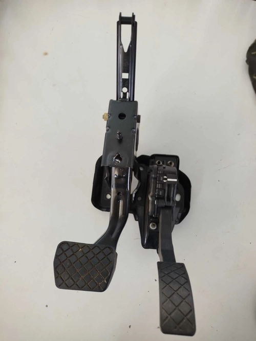 Pedal Acelerador Freio Vw Golf. Audi A3 1997/2001 (id:17651)