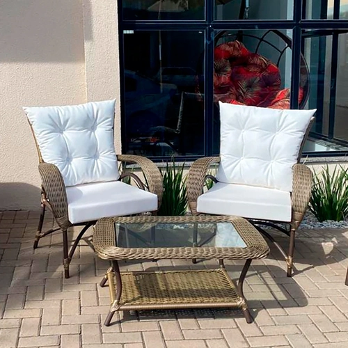 Poltronas de Fibra Sintética e Alumínio Epóxi e Mesa de Centro Imperatriz