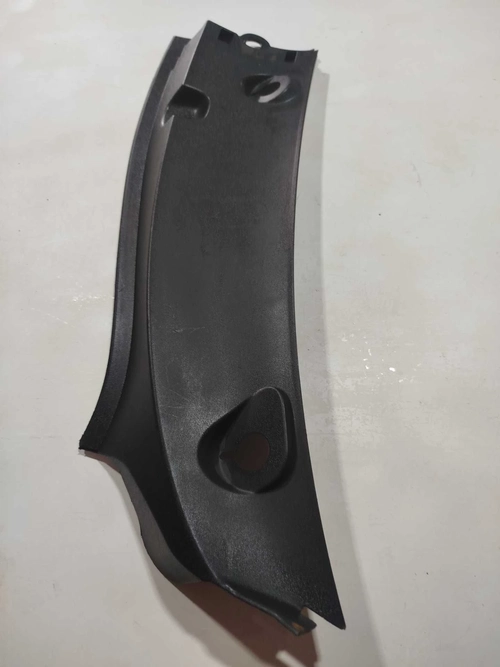 Grade churrasqueira capô Gol Voyage 2013 (ID:558)