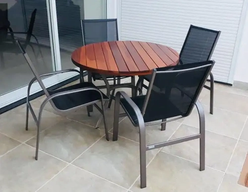 Jogo de Mesa Punta Cana com tampo de madeira