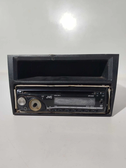 MOLDURA CENTRAL RADIO MONTANA CONQUEST 2007 (Id:7769)