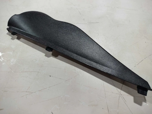 Acabamento painel lateral esquerdo HILUX 2016 (ID:1515)