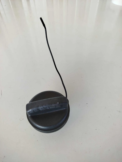 TAMPA TANQUE COMBUSTIVEL  OROCH DYN 1.6 SCE 2022 (Id:12910)