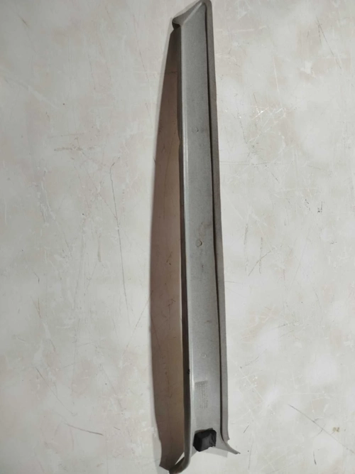 Acabamento coluna para-brisa LD Fiat uno 2001 (ID:1361)