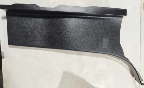 Acabamento coluna traseira Hilux 16/20 LD (ID:1821)