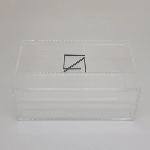 Caixa P tampa articulada - Logo alto relevo inicial ou desenho