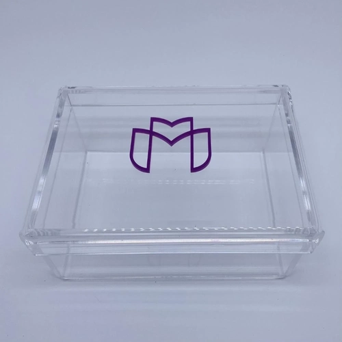 Caixa P tampa removível - Logo alto relevo inicial ou desenho