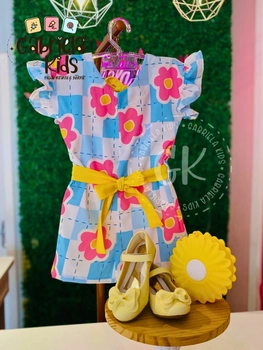 Macaquinho florido com amaração