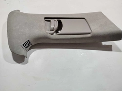 Moldura coluna lado direito do cinto central  Audi a3 2006 (ID:88)