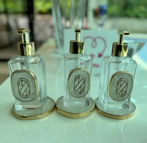 Vidro com Quartzo e logo e apoio redondo - Logo alto relevo inicial ou desenho