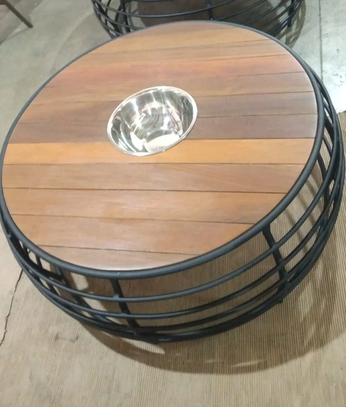 VALOR DE UMA MESA DE CENTRO ARAMADA COM BALDE DE GELO