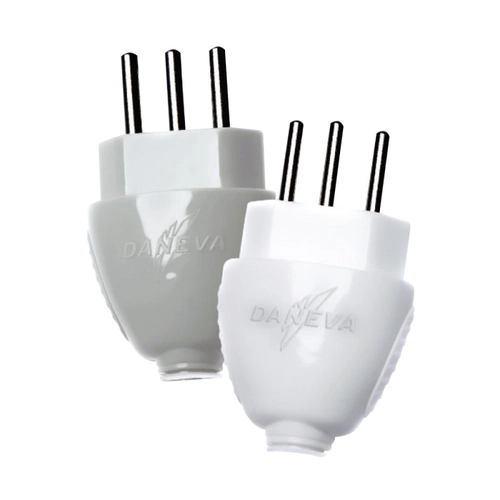 Plugue Desmontavel Daneva 2p+t Ate 10a Sortida Ref1591
